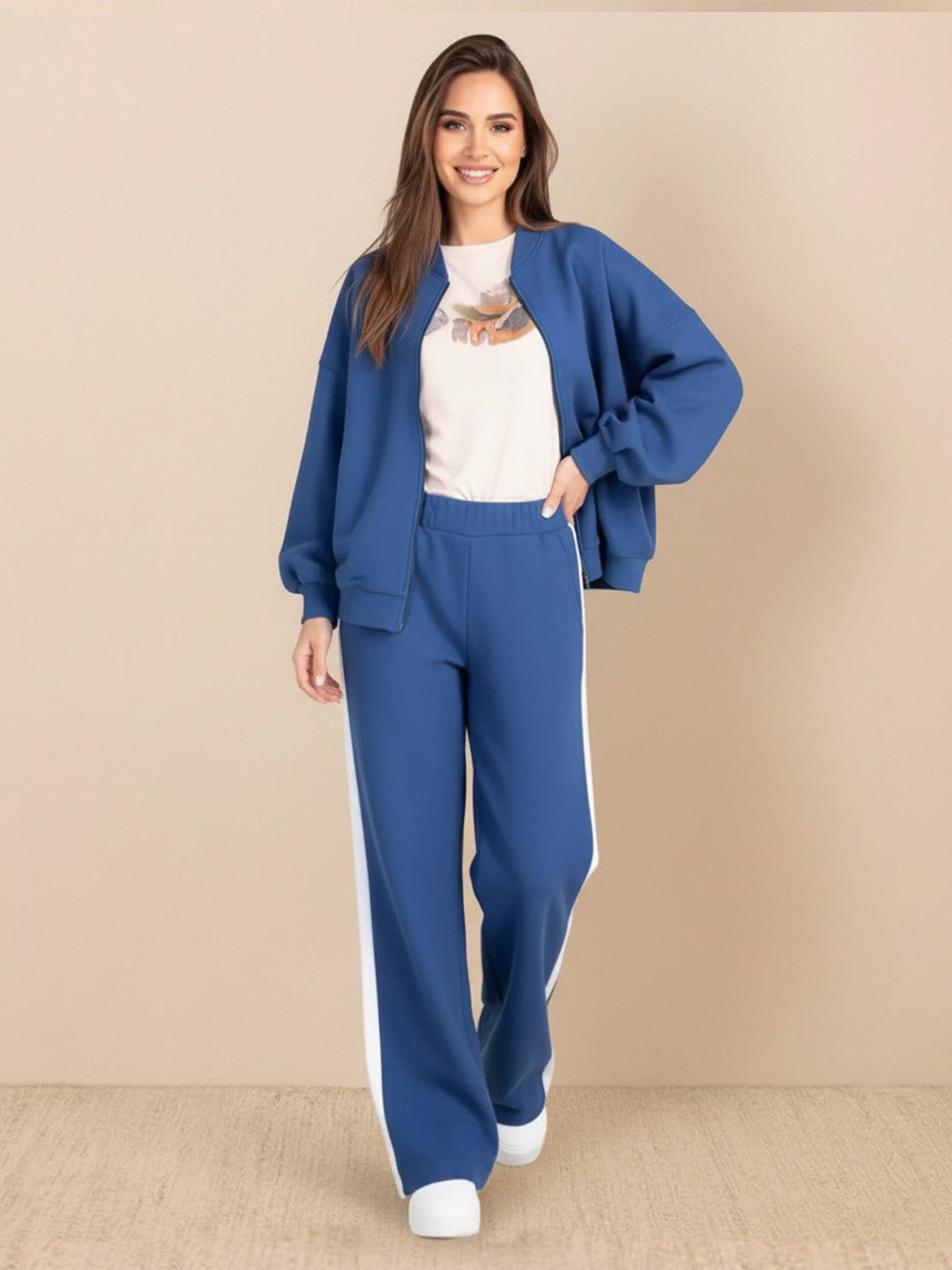 Easy Airport Lounge Set two-piece travel outfit in soft cotton-blend fabric with relaxed fit and zip-front jacket