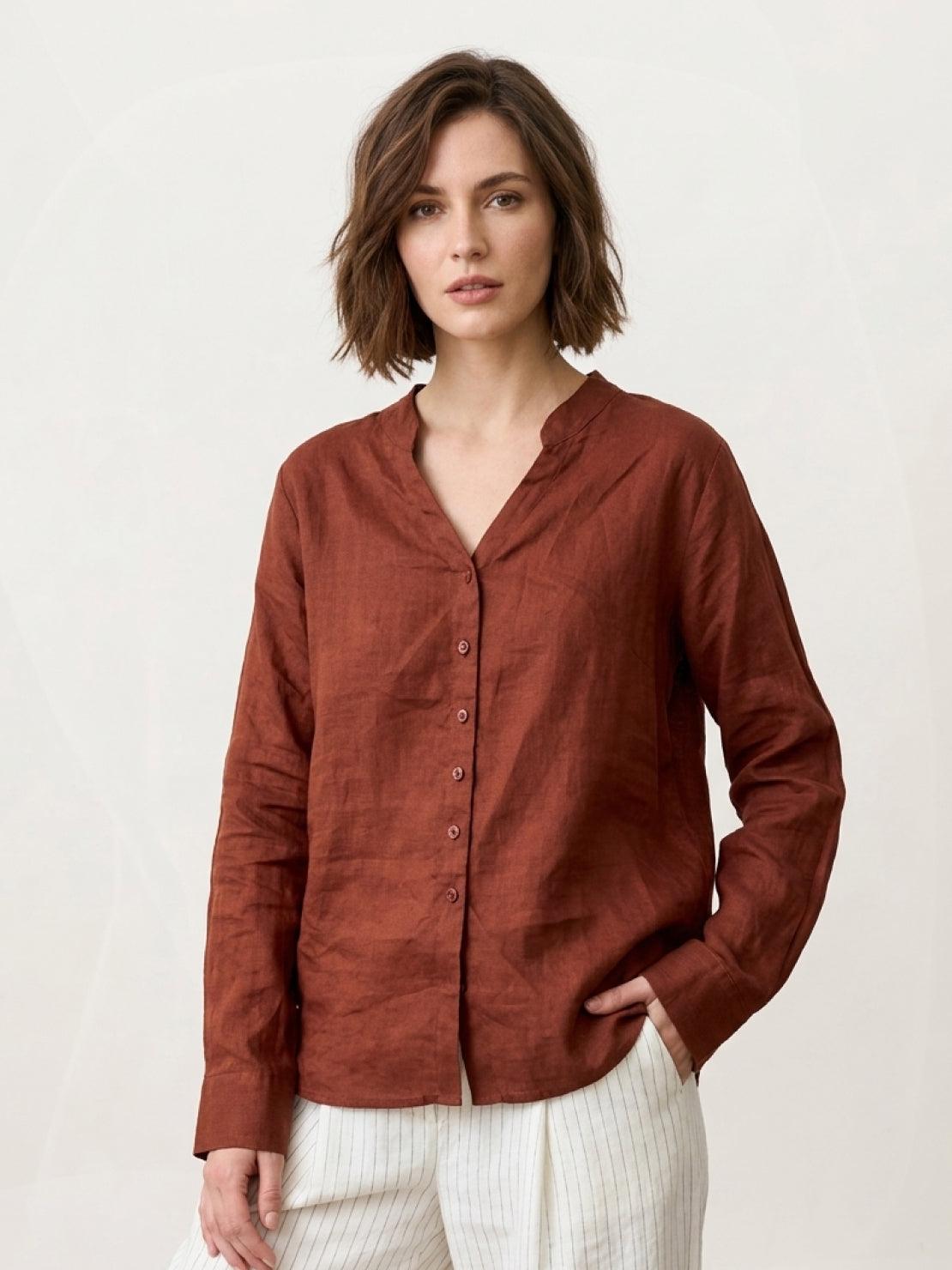 Lightweight 100% linen V-neck shirt with relaxed fit and buttoned wide cuffs