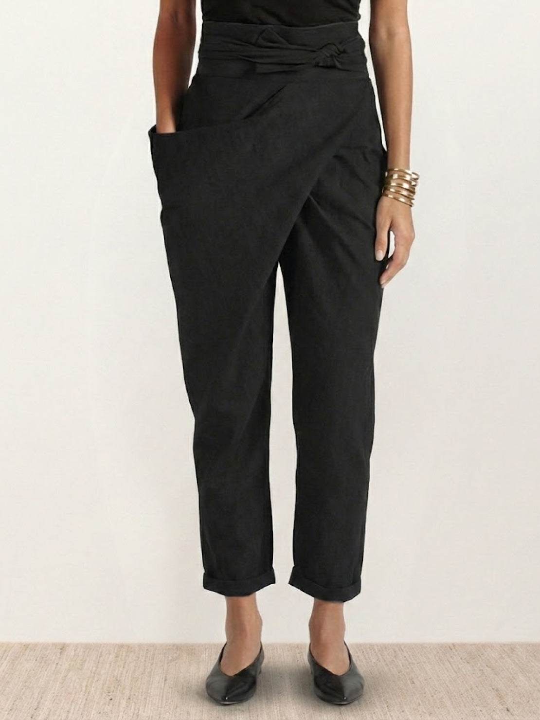 Stylish breathable high-waist wrapped pants with loose fit and stretch fabric for all-day comfort