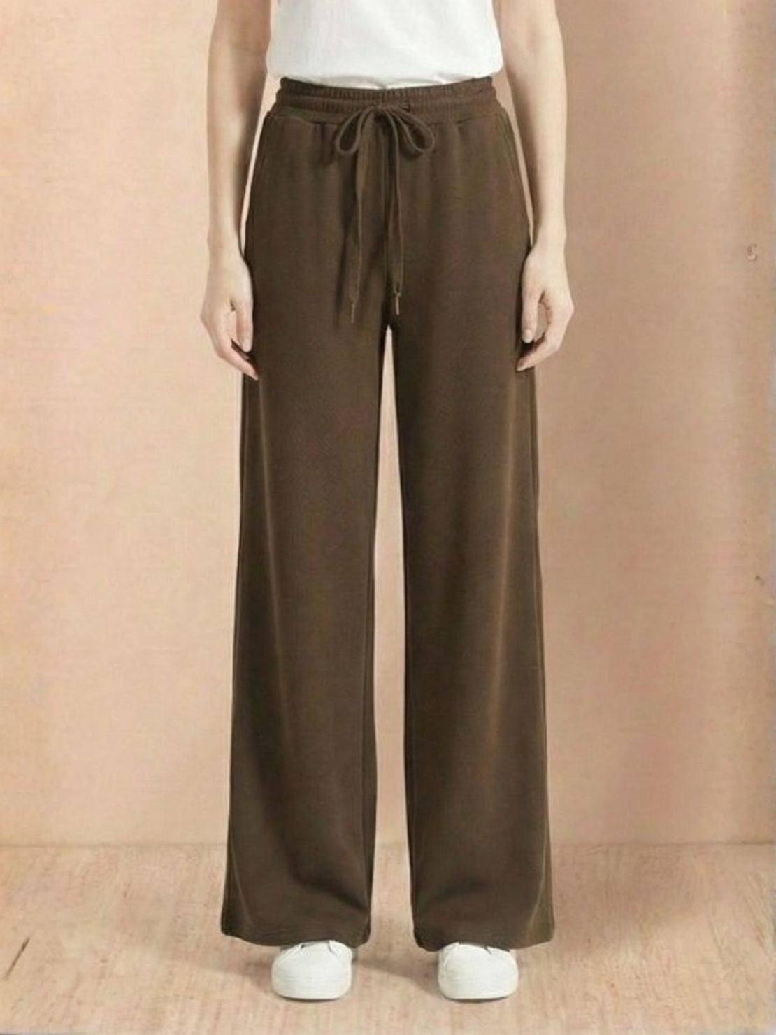 Wide-leg brown pants from Lyocell-Blend Hooded Set with elastic waist and drawstring, styled with white sneakers