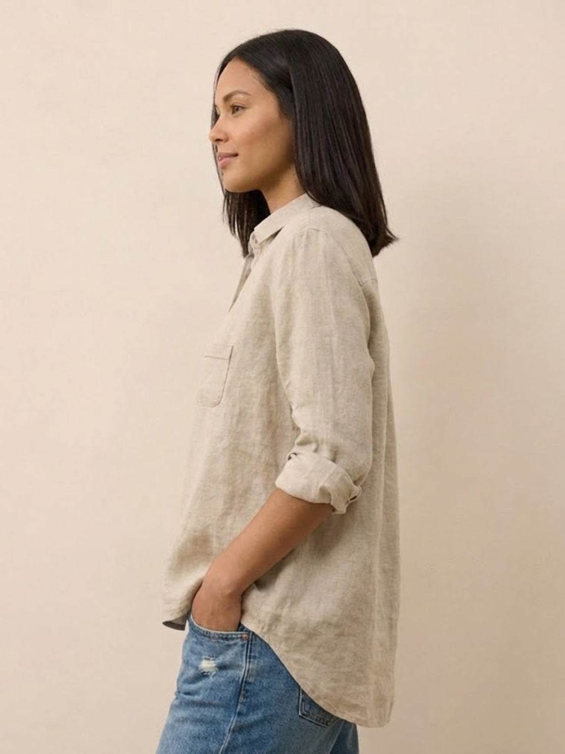 Lightweight vintage linen shirt made of breathable cotton-linen blend for casual chic style