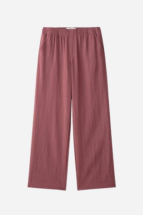 Versatile Mix-Match Lounge-to-Travel Set