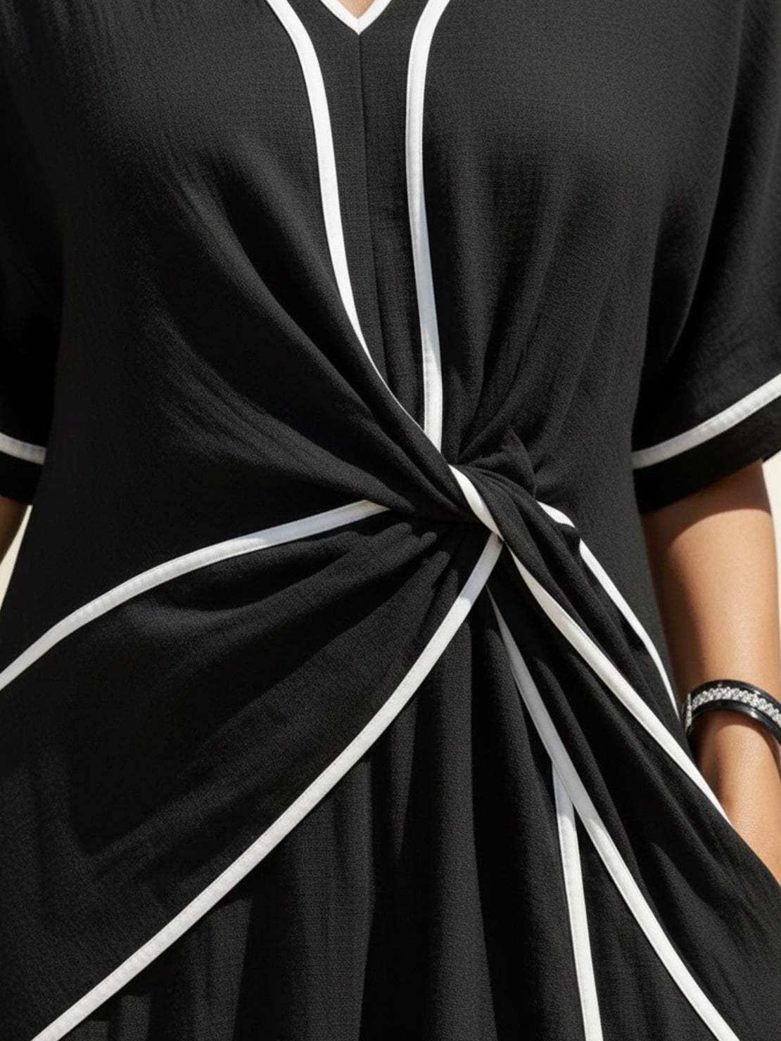 Knot-waist maxi dress with V-neckline and flowing skirt in lightweight fabric