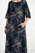 Loose fit Japanese porcelain print midi dress with blue motif and 3/4 sleeves